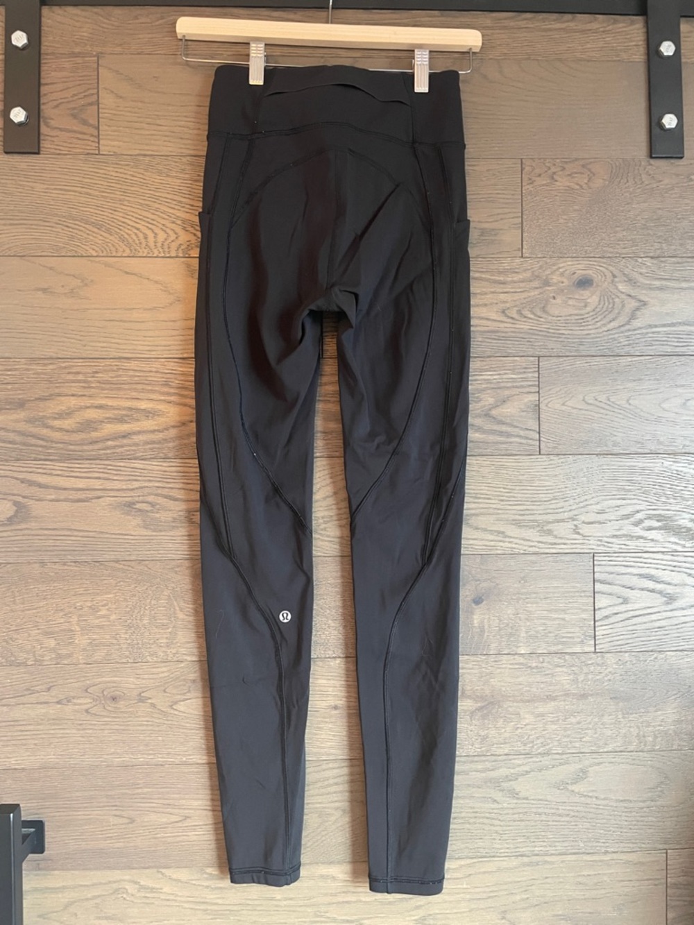 Lululemon Black High-Rise Tight with side pockets